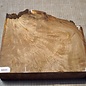 Kaukasischer Nussbaum, ca. 332 x 210-310 x 68mm, 4,06kg
