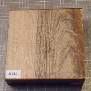 Europ. Walnut, approx. 205 x 205 x 57mm, 1,4kg