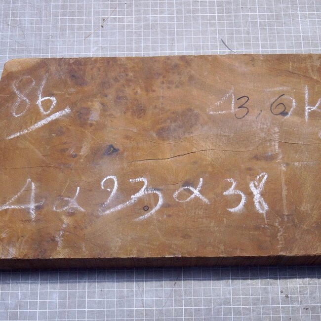 Golden Madrone burl, approx. 395 x 225 x 45mm, 3,18kg