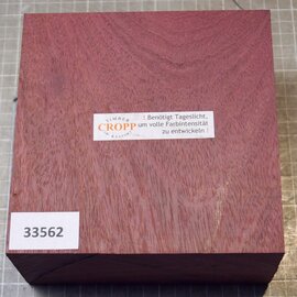 Amaranth, approx. 153 x 153 x 77mm, 1,58kg