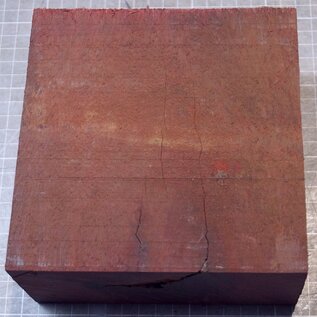 Amaranth, approx. 151 x 154 x 76mm, 1,66kg