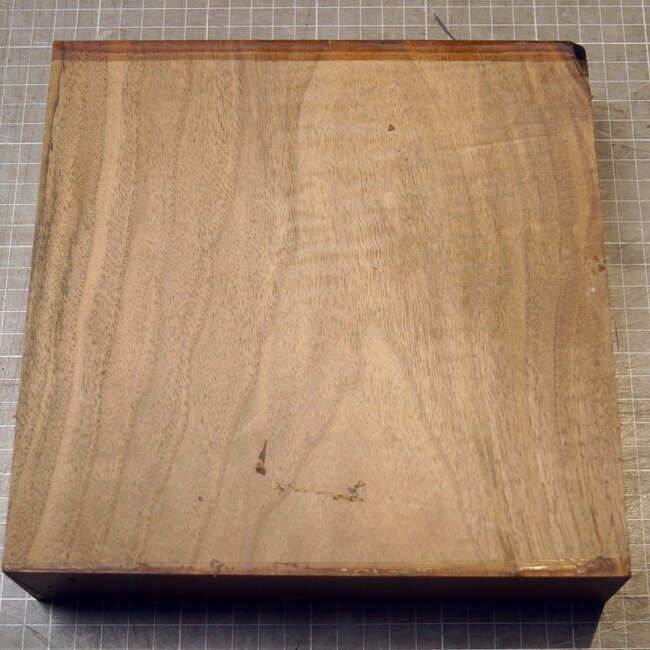 Caucasian Walnut, approx.  217 x 217 x 52mm, 1,60kg
