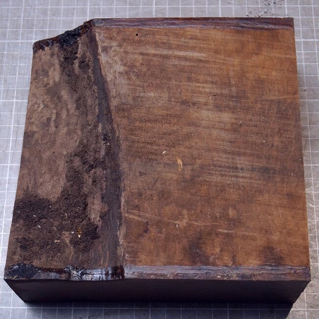 Caucasian Walnut, approx. 173 x 173 x 62mm, 0,94kg