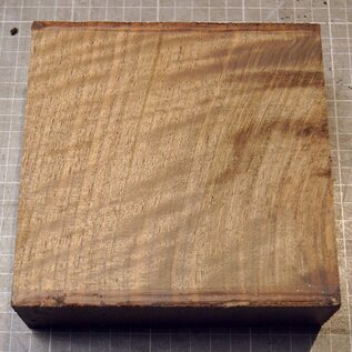 Caucasian Walnut, approx. 145 x 145 x 50mm, 0,66kg