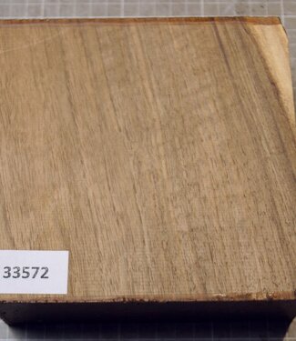 Kaukasischer Nussbaum, ca. 155 x 155 x 56mm, 0,88kg