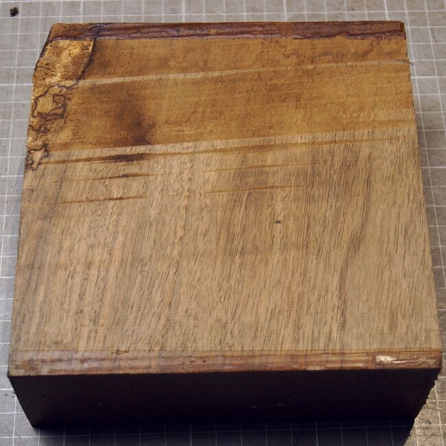 Caucasian Walnut, approx. 155 x 155 x 56mm, 0,88kg