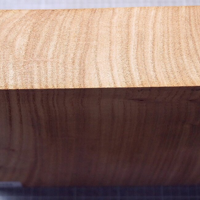 Caucasian Elm, approx. 258 x 257 x 68mm, 2,62kg