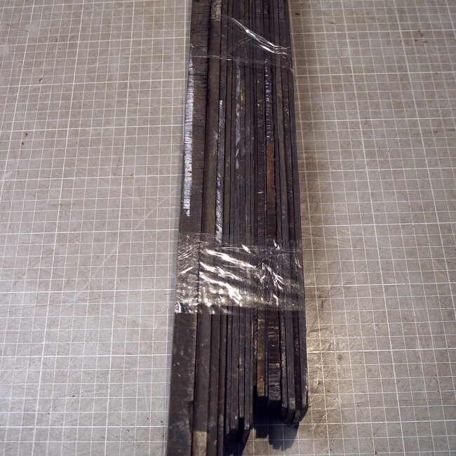 Ebony off cuts, approx. 2 kg, B-Quality, various sizes