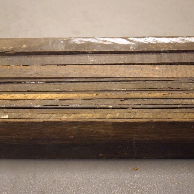 Ebony off cuts, approx. 2 kg, B-Quality, various sizes