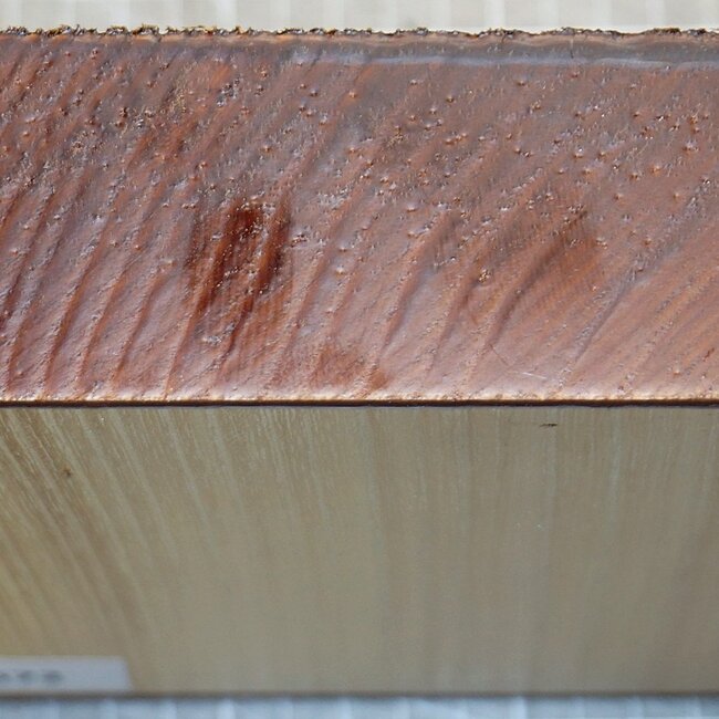 Robinia, approx. 160 x 160 x 50mm, 0,9kg