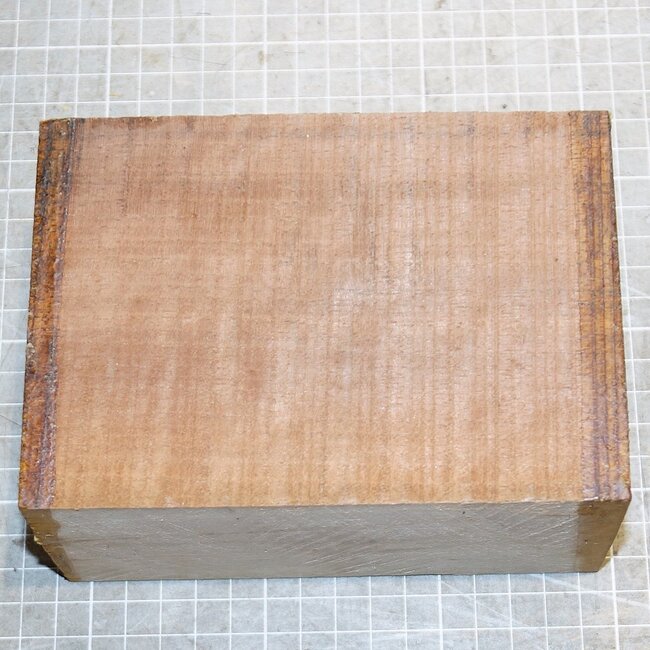 Europ. Walnut, approx. 150 x 105 x 78mm, 0,9kg