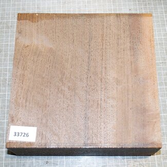 Nussbaum europ., ca. 220 x 220 x 73mm, 2,6kg