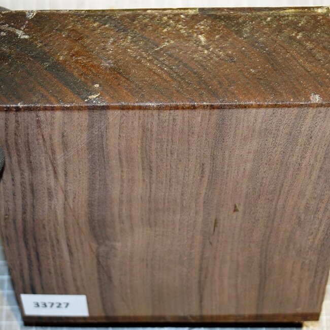 Nussbaum europ., ca. 180 x 175 x 75mm, 1,7kg