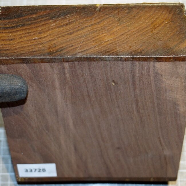 Nussbaum europ., ca. 170 x 165 x 73mm, 1,6kg