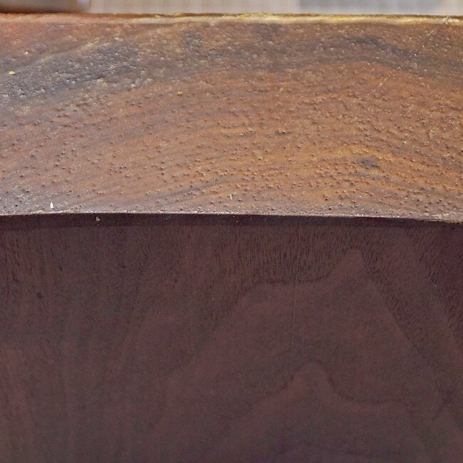 Black Walnut, ca. 176 x 182 x 74mm, 1,7kg