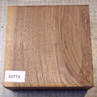Black Walnut, ca. 170 x 170 x 71mm, 1,46kg