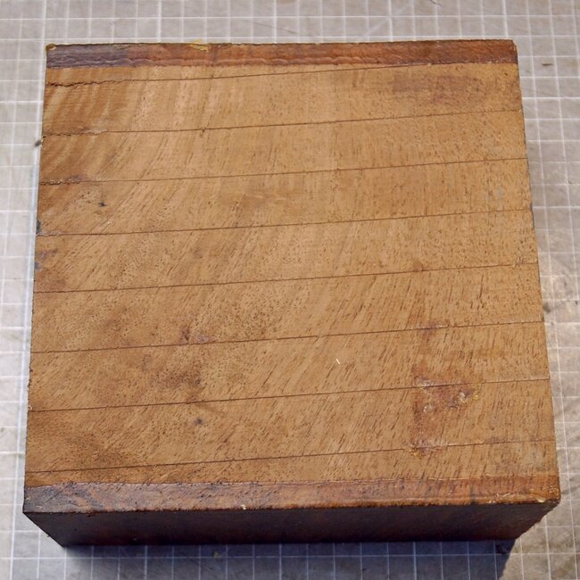 Black Walnut, ca. 170 x 170 x 71mm, 1,46kg