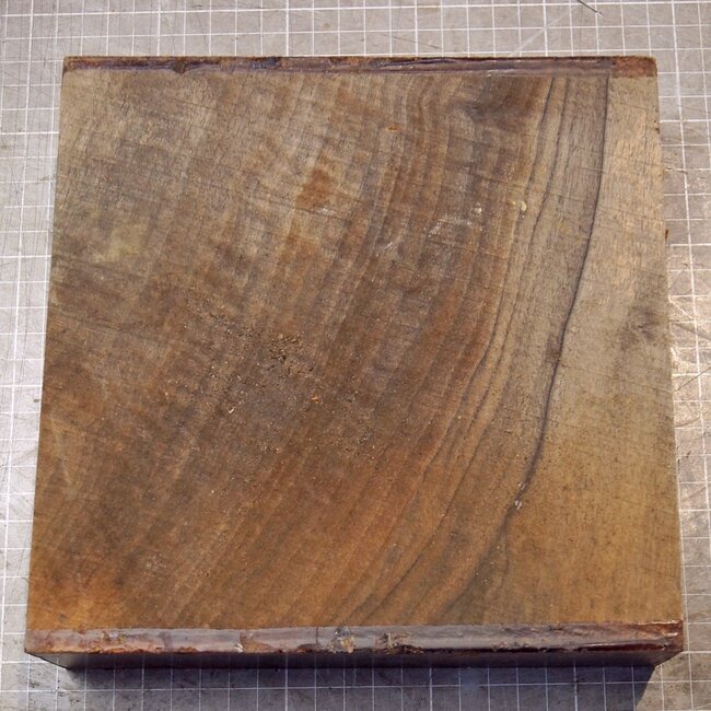 Europ. Walnut, approx. 205 x 205 x 58mm, 1,54kg