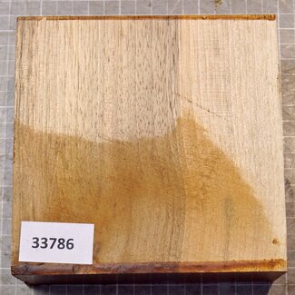 Europ. Walnut, approx. 145 x 143 x 65mm, 0,74kg,