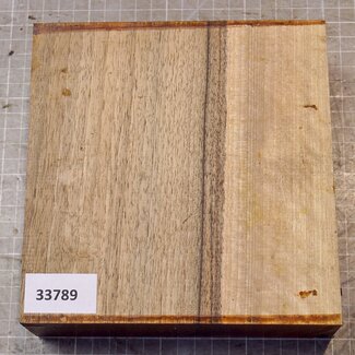 Europ. Walnut, approx. 163 x 174 x 60mm, 0,98kg,