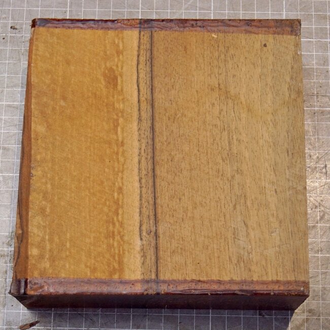 Nussbaum europ., ca. 163 x 174 x 60mm, 0,98kg