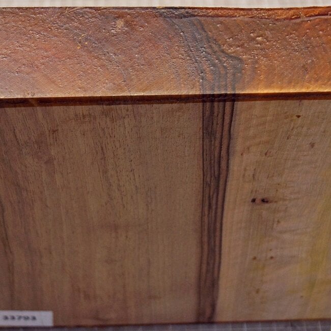 Nussbaum europ., ca. 232 x 234 x 60mm, 1,96kg