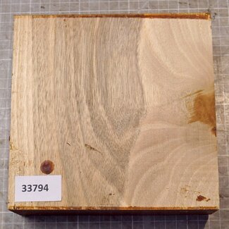 Europ. Walnut, approx. 174 x 173 x 62mm, 0,98kg,