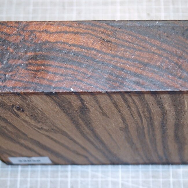 Zebrawood, approx. 180 x 180 x 52 mm, 1,4 kg