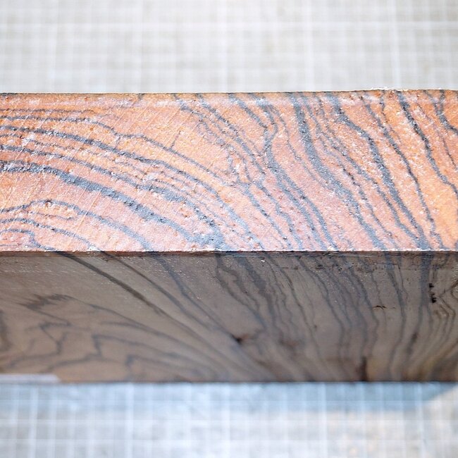 Zebrano, ca. 250 x 195 x 51 mm, 2,6 kg