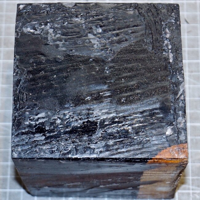 Grenadill, ca. 100 x 100 x 100 mm, 1,4 kg