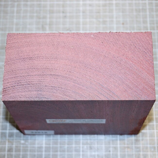 Amaranth, ca. 150 x 150 x 73 mm, 1,6 kg