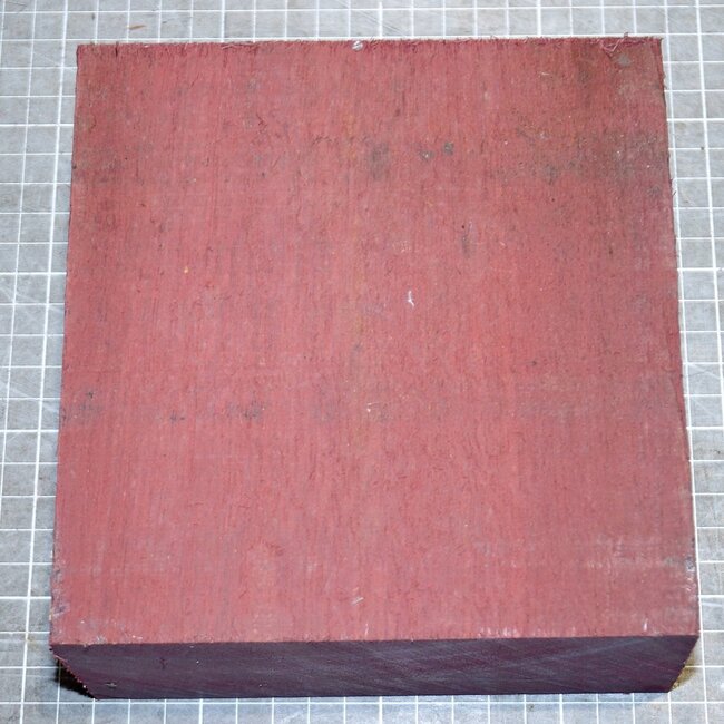 Amaranth, ca. 155 x 160 x 75 mm, 1,9 kg