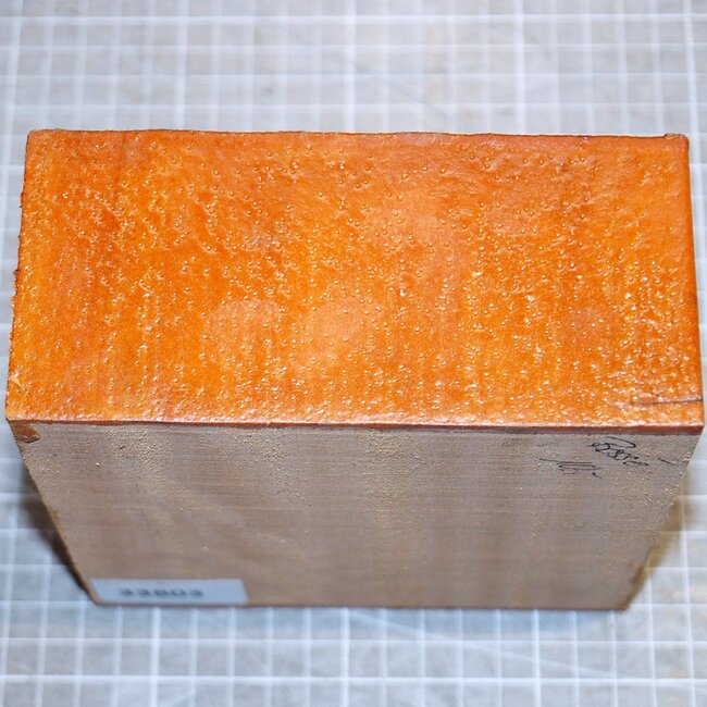 Bossé, ca. 140 x 140 x 65 mm,  0,7 kg