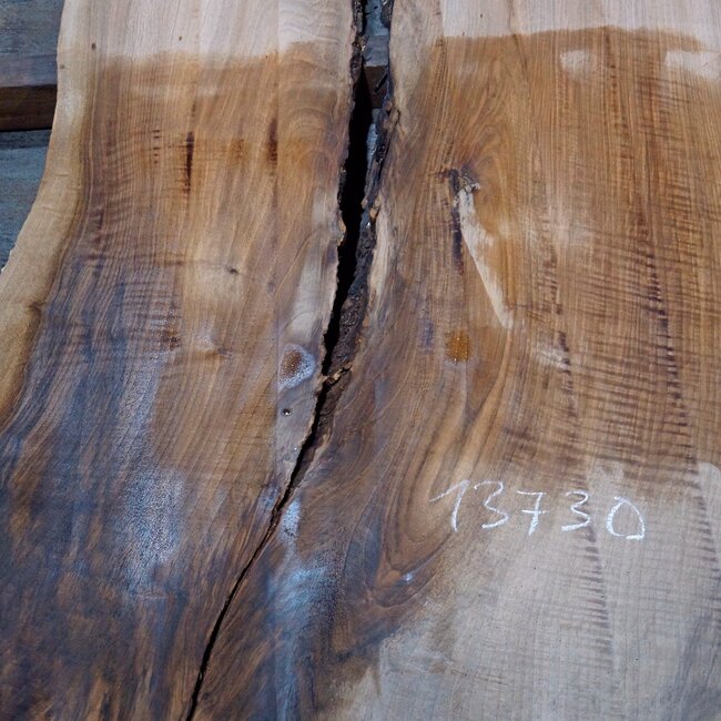 Caucasian Walnut, table top, approx. 3200 x 910 x 40 mm, 13730