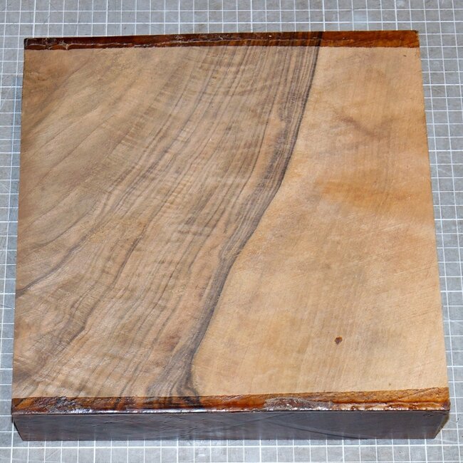 Caucasian Walnut, approx. 250 x 250 x 57mm, 2,8kg