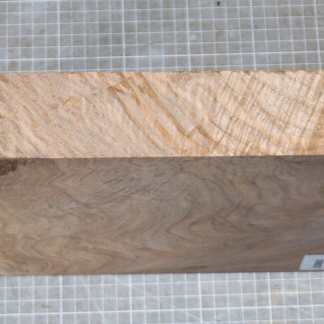 Caucasian Walnut Ripple, approx. 250 x 245 x 51mm, 2,2kg