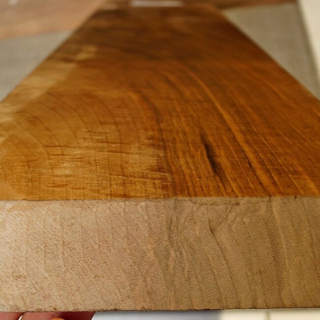 Nussbaum, kaukasisch, ca. 900 x 200 x 52-58mm, 6,8kg