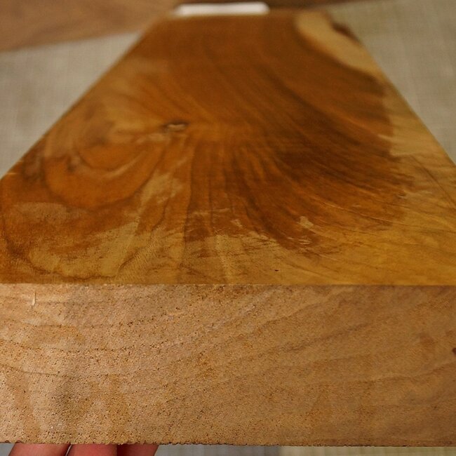 Caucasian Walnut Ripple, approx. 885 x 195 x 52-55mm, 6,4kg