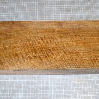 Nussbaum Riegel, kaukasisch, ca. 900 x 205 x 52-58mm, 6,4kg