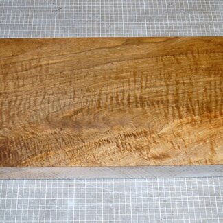Nussbaum Riegel, kaukasisch, ca. 850 x 275 x 52-56mm, 7,9kg
