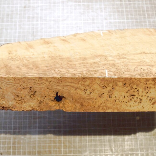 Ash, burl, approx. 340 x 210 x 57mm, 2,5kg