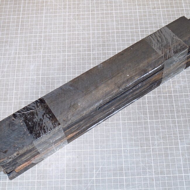 Ebony off cuts, approx. 2 kg, B-Quality, various sizes