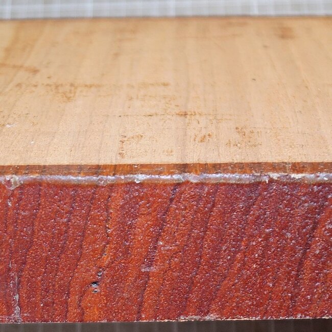 Ebiara, approx.  270 x 205 x 49mm, 2,8kg