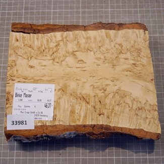 Birch burl, approx. 215 x 165 x 48mm, 1,28kg