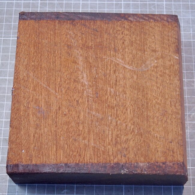 Sapeli Mahogany pommelé, approx. 175 x 173 x 52mm, 1,09kg