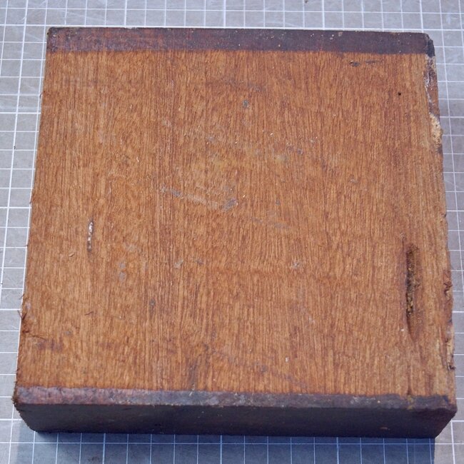 Sapeli Mahogany pommelé, approx. 174 x 170 x 54mm, 1,08kg