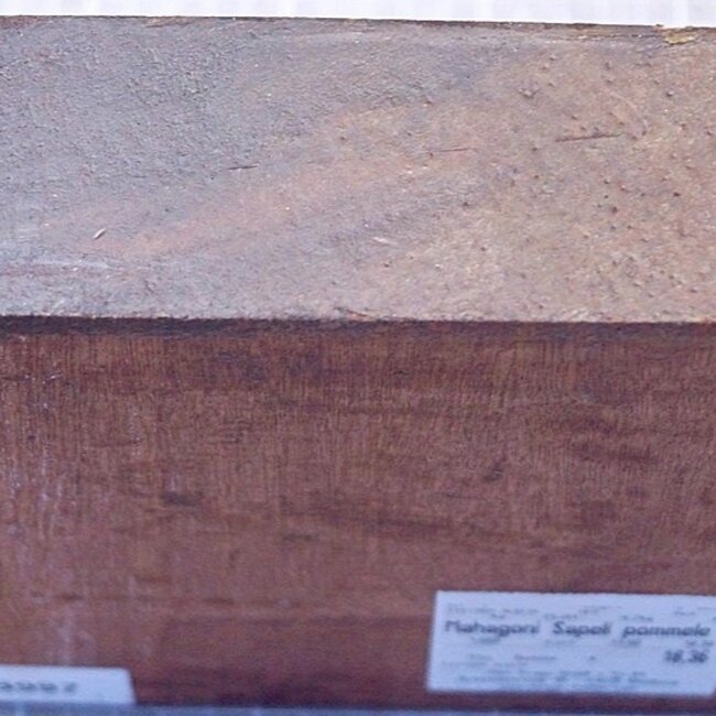Sapeli Mahogany pommelé, approx. 174 x 170 x 54mm, 1,08kg