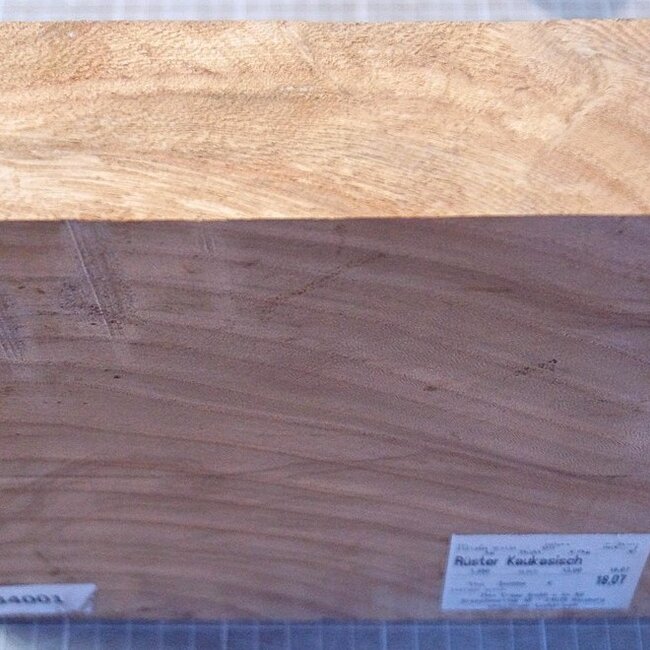 Kaukasische Rüster, ca. 217 x 215 x 55mm, 1,39kg