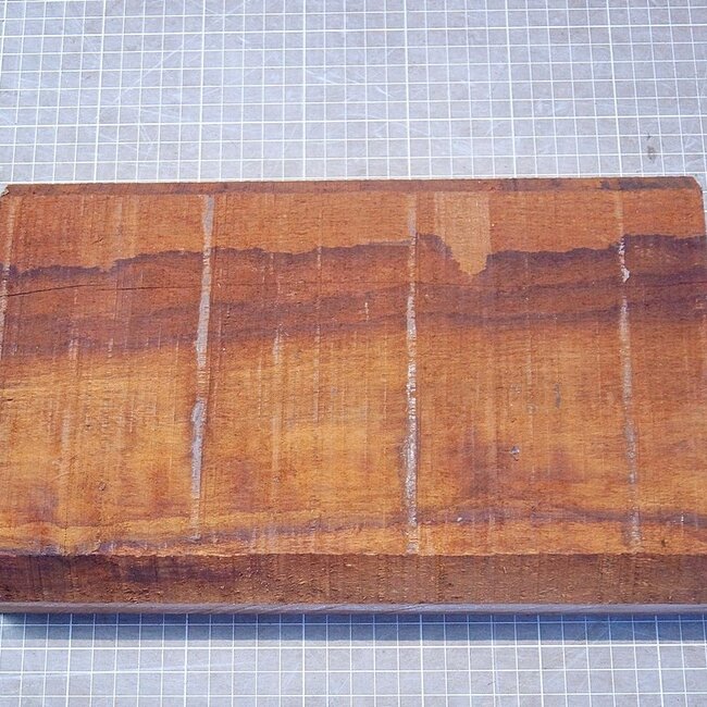Chechen, approx. 340 x 187 x 50mm, 2,49kg