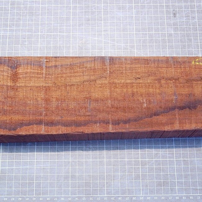 Chechen, approx. 316 x 110 x 50mm, 1,35kg